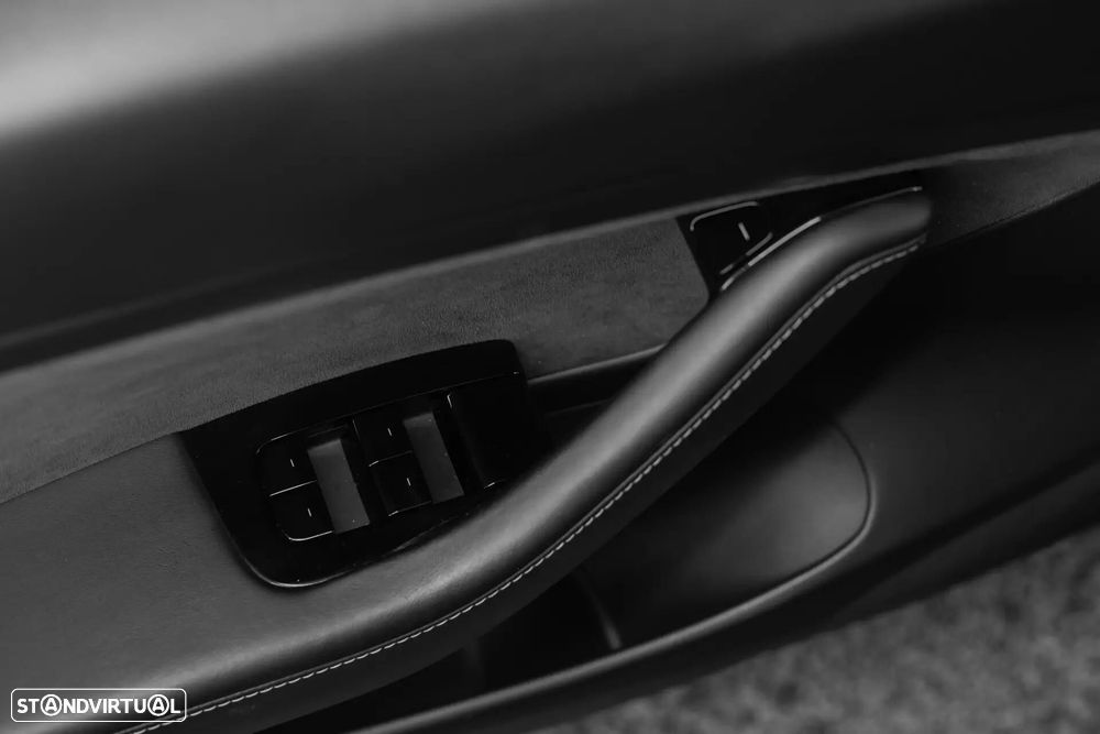 Tesla Model 3 Long Range AWD Dual Motor - 31