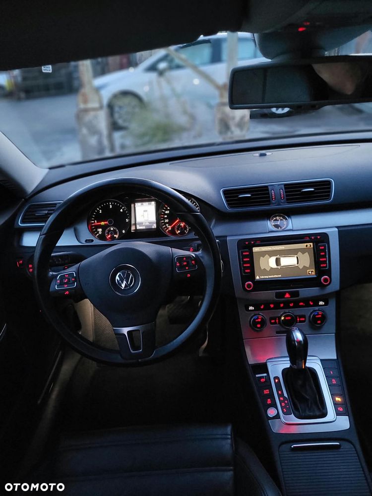 Volkswagen Passat 2.0 TDI DSG BlueMotion Technology R-Line - 7