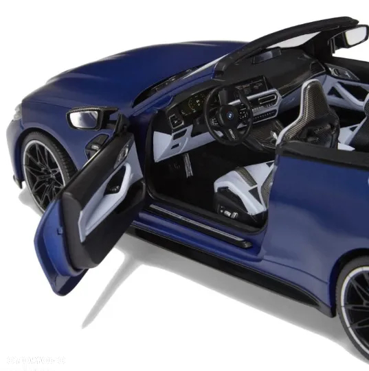 Miniatura BMW M4 (G83) Cabrio 1:18 - 3