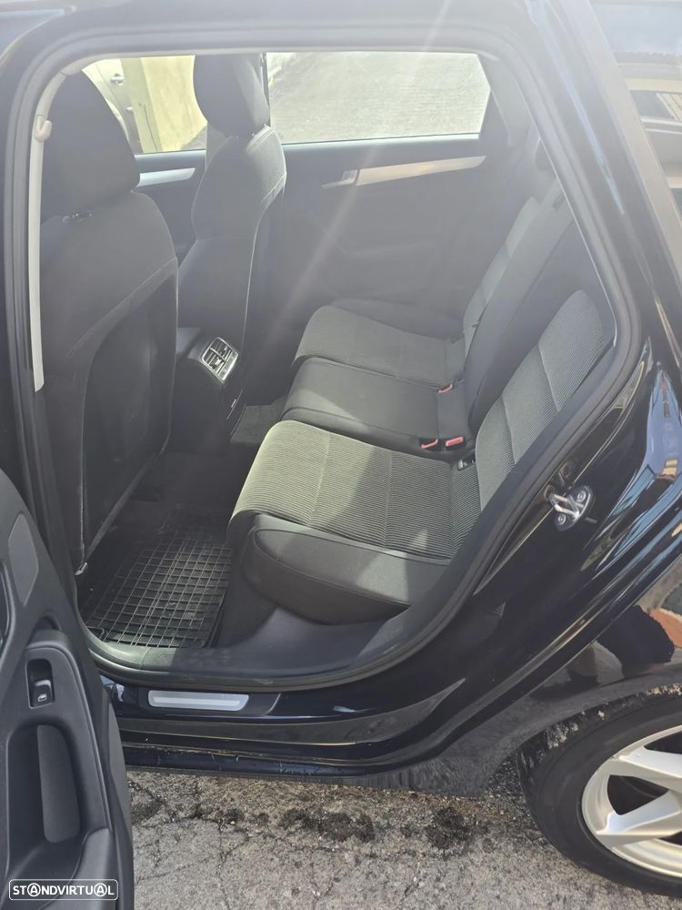 Audi A4 Avant 2.0 TDI Advance - 10