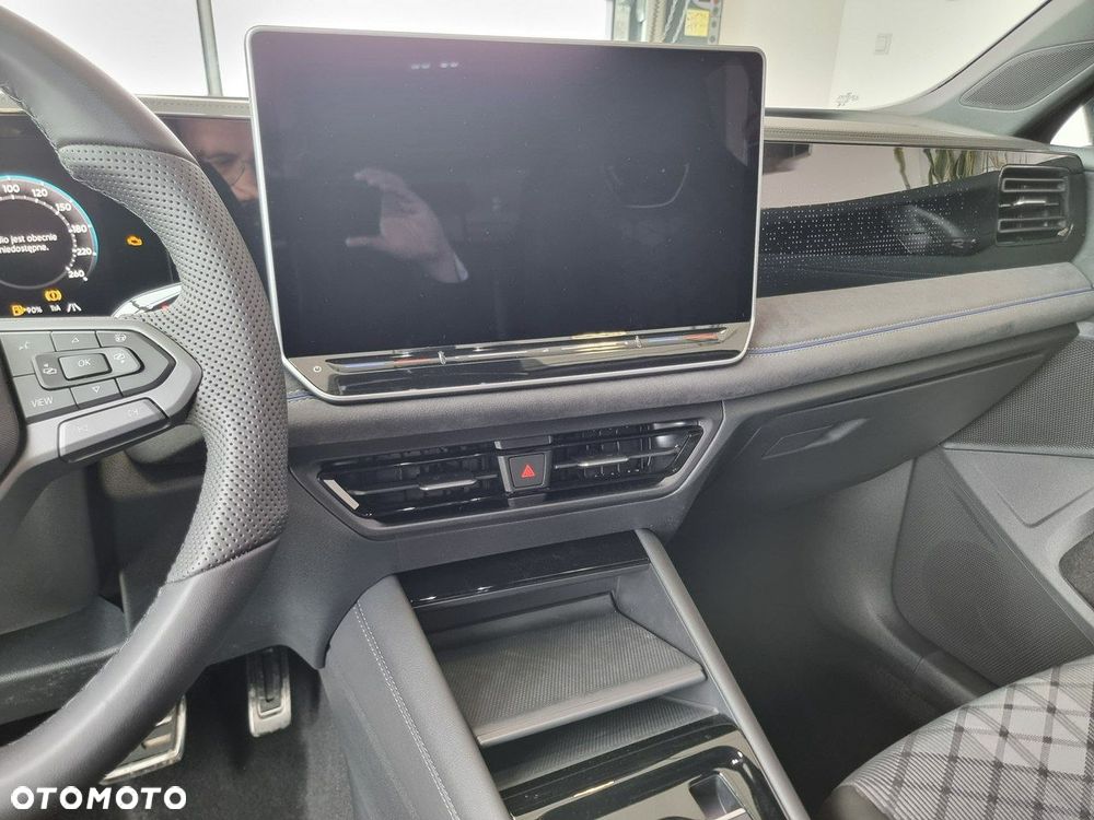 Volkswagen Tiguan - 17
