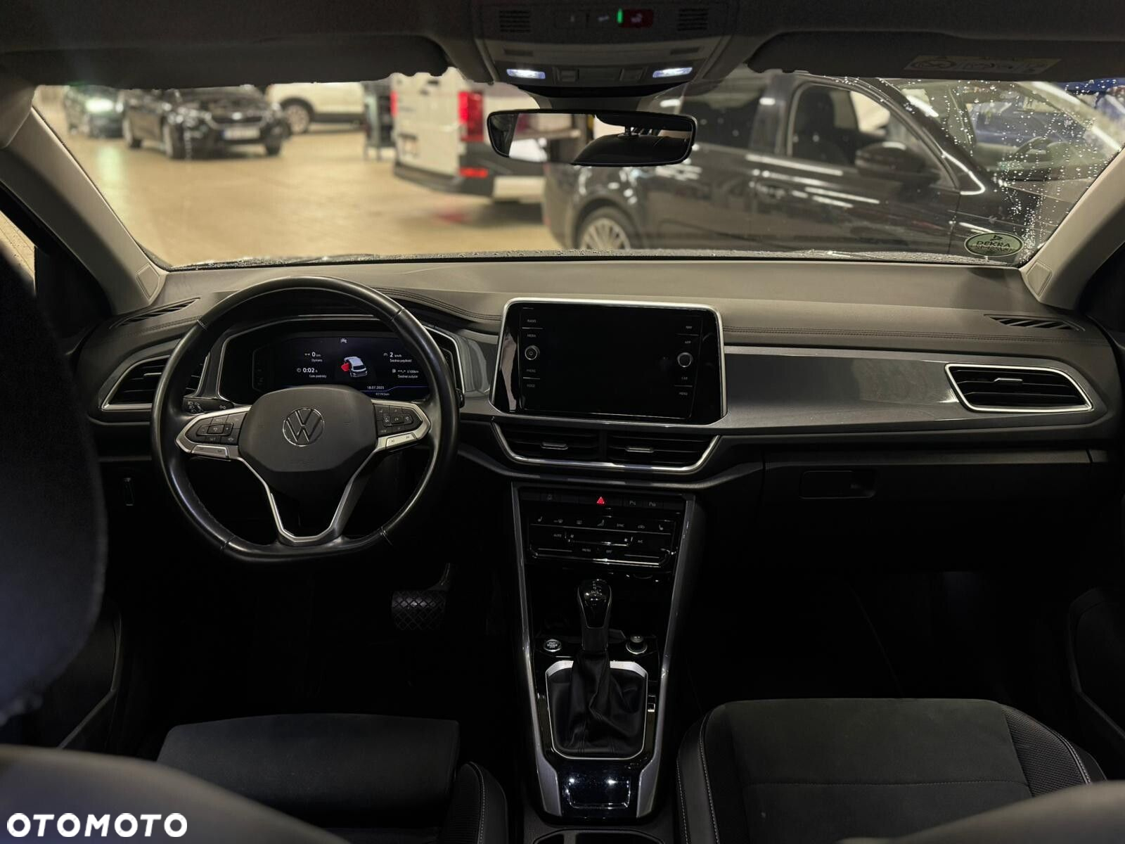 Volkswagen T-Roc - 10
