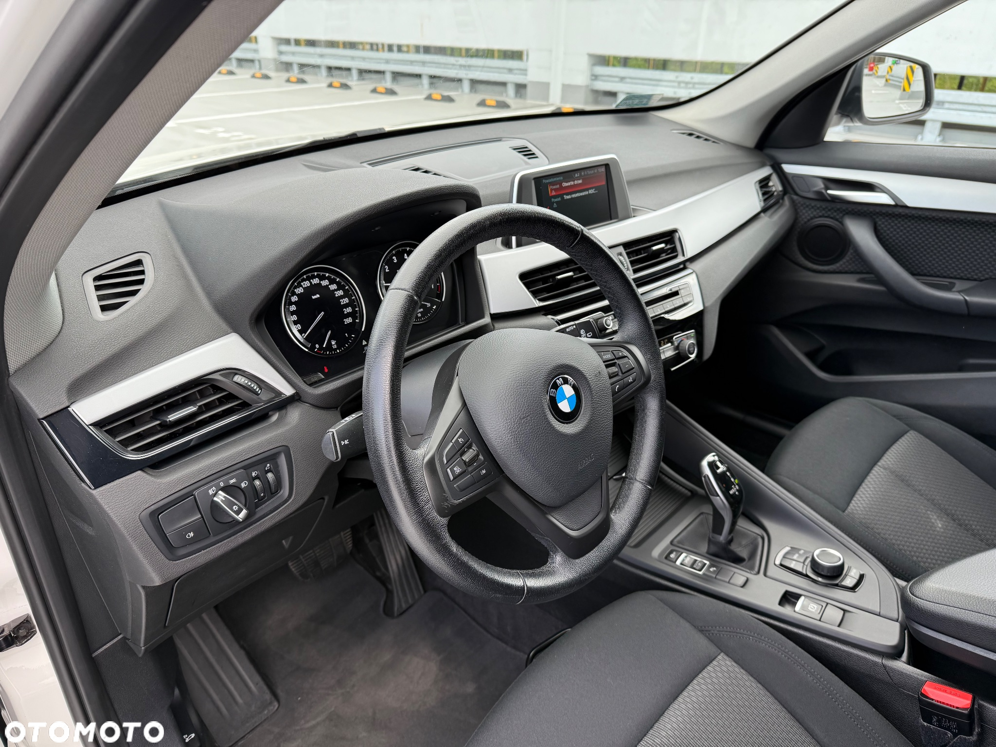 BMW X1 sDrive18i Advantage - 14