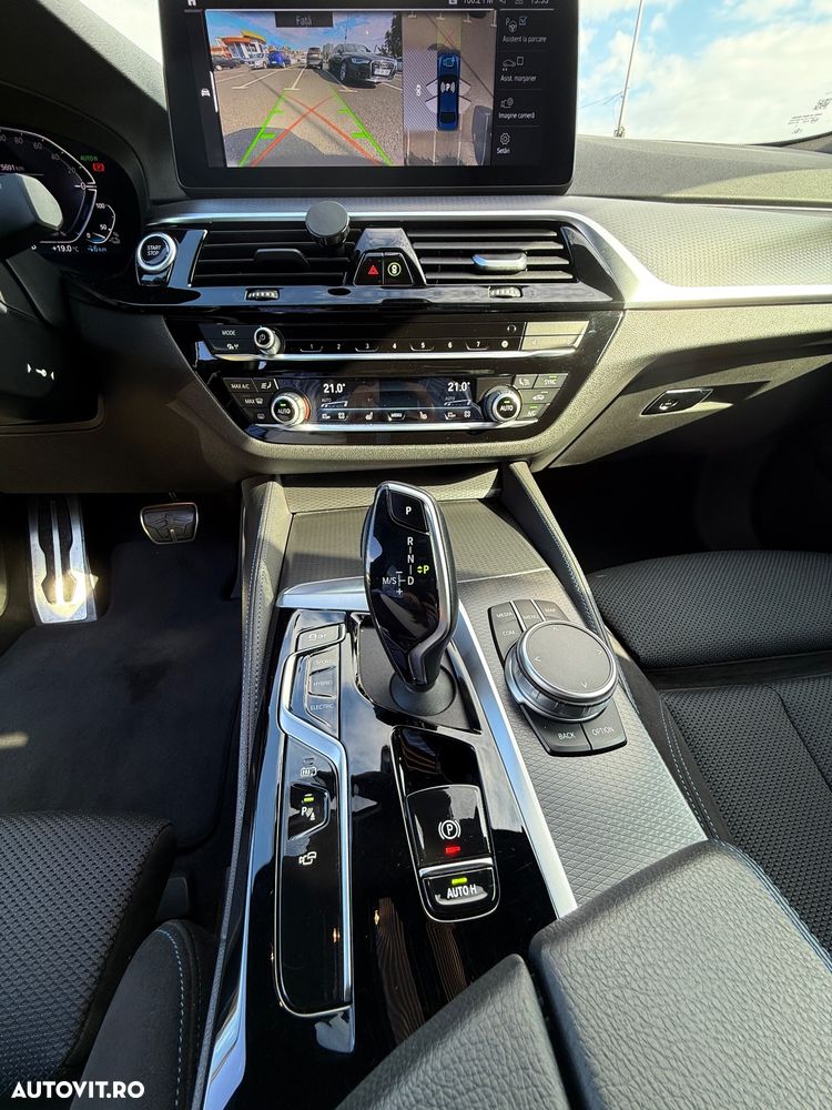 BMW Seria 5 530e Aut. M Sport Edition - 22