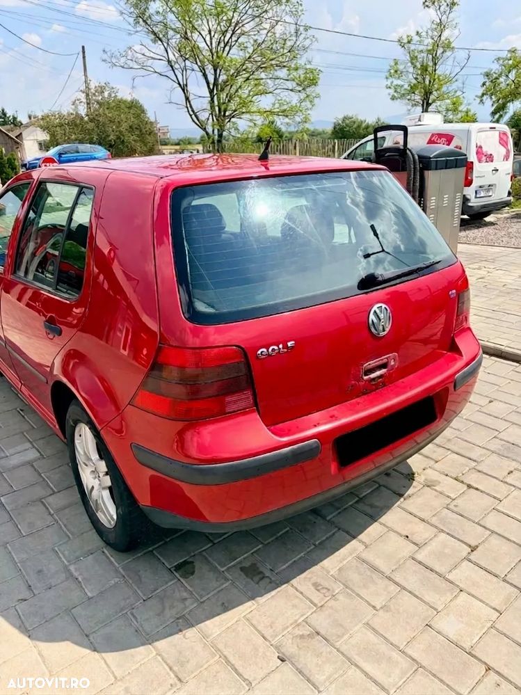 Volkswagen Golf 1.6 Comfortline - 3