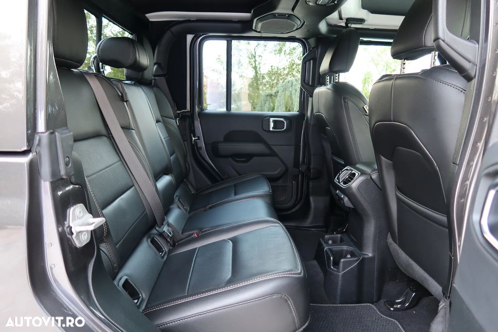 Jeep Gladiator 3.0L V6 Diesel AT8 4x4 264 CP Launch Edition - 23