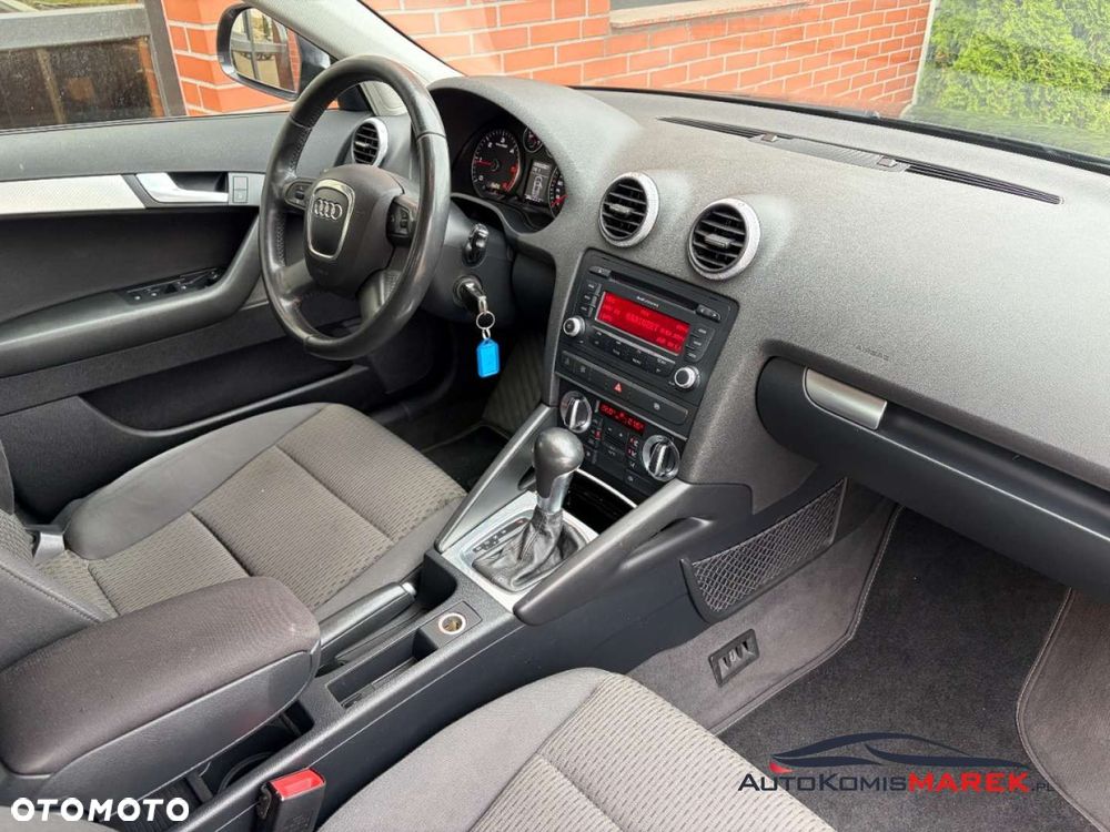 Audi A3 Sportback 2.0 TDI DPF Ambiente S tronic - 7