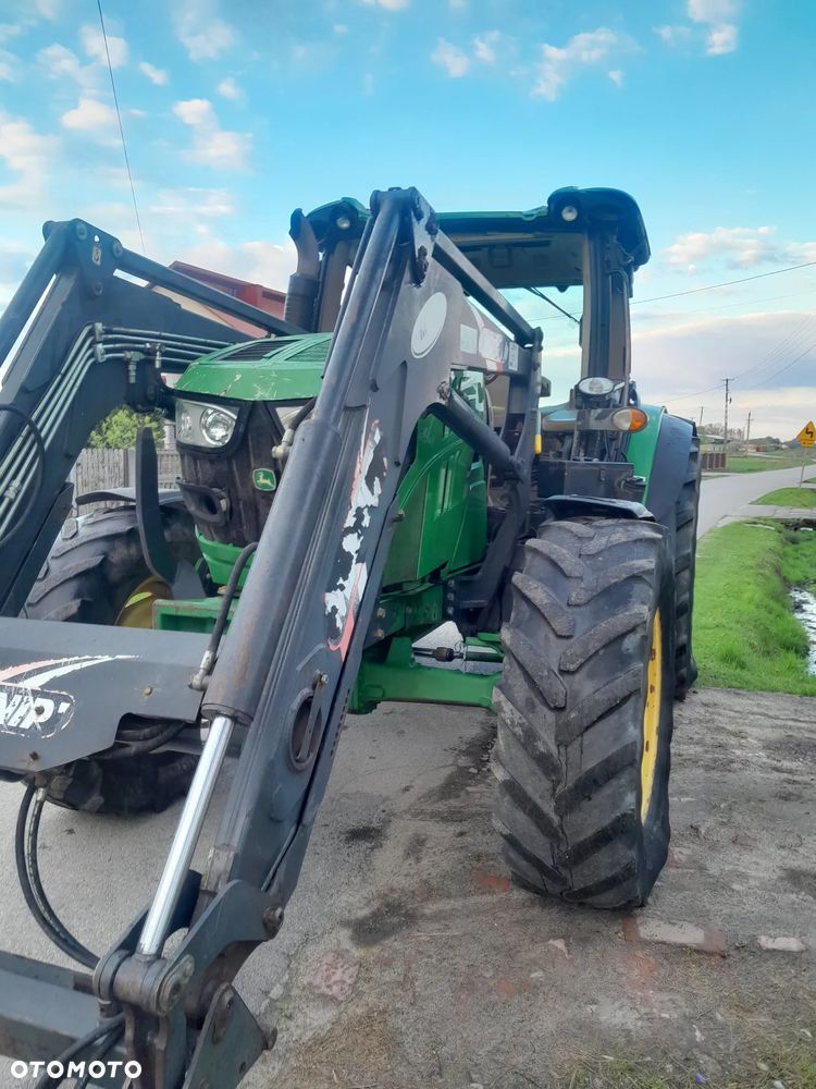 John Deere 6105R - 9