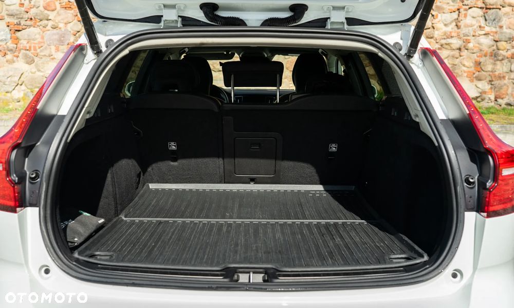 Volvo V60 Cross Country D4 AWD - 14