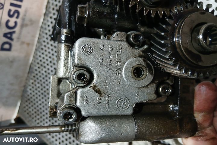 Pompa ulei 03L115105D 03G115169L 03L103537 03L103535V 03L115105D 03G1 - 9