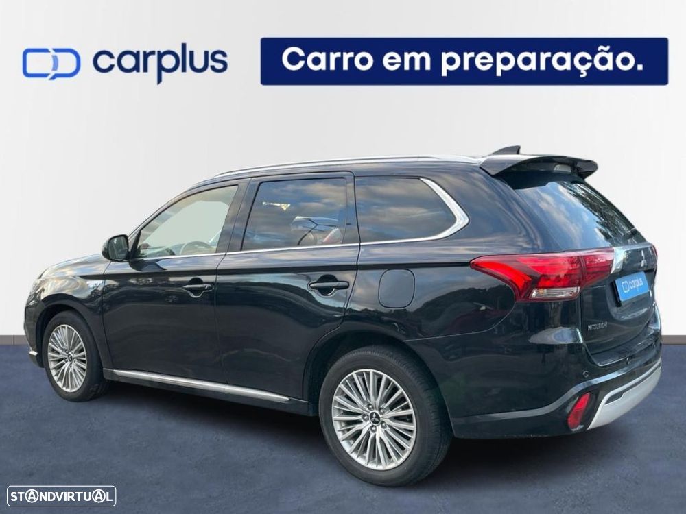 Mitsubishi Outlander 2.4 Instyle - 2