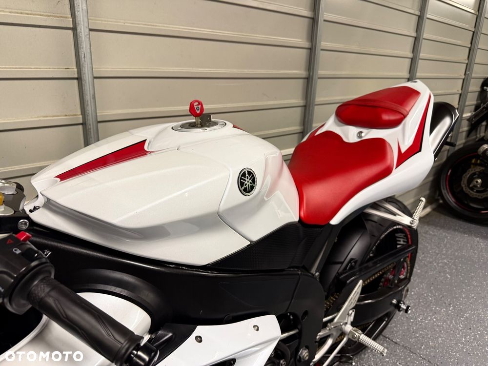 Yamaha R1 - 20