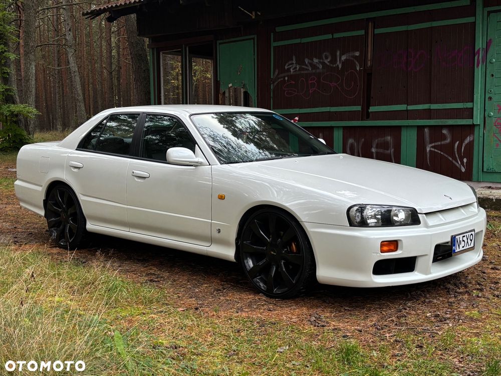 Nissan Skyline - 9