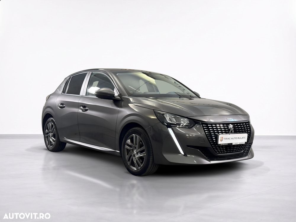 Peugeot 208 - 8