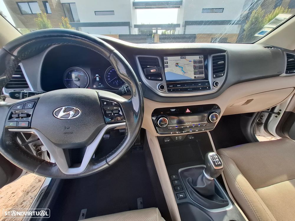 Hyundai Tucson 1.7 CRDi Executive - 11