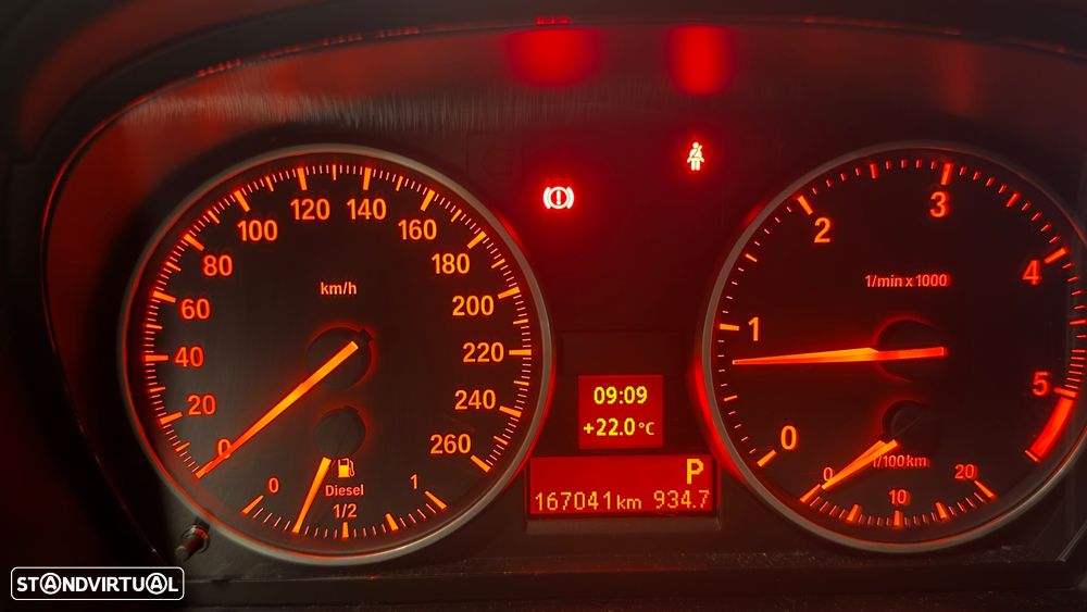 BMW X1 18 d sDrive Auto - 12