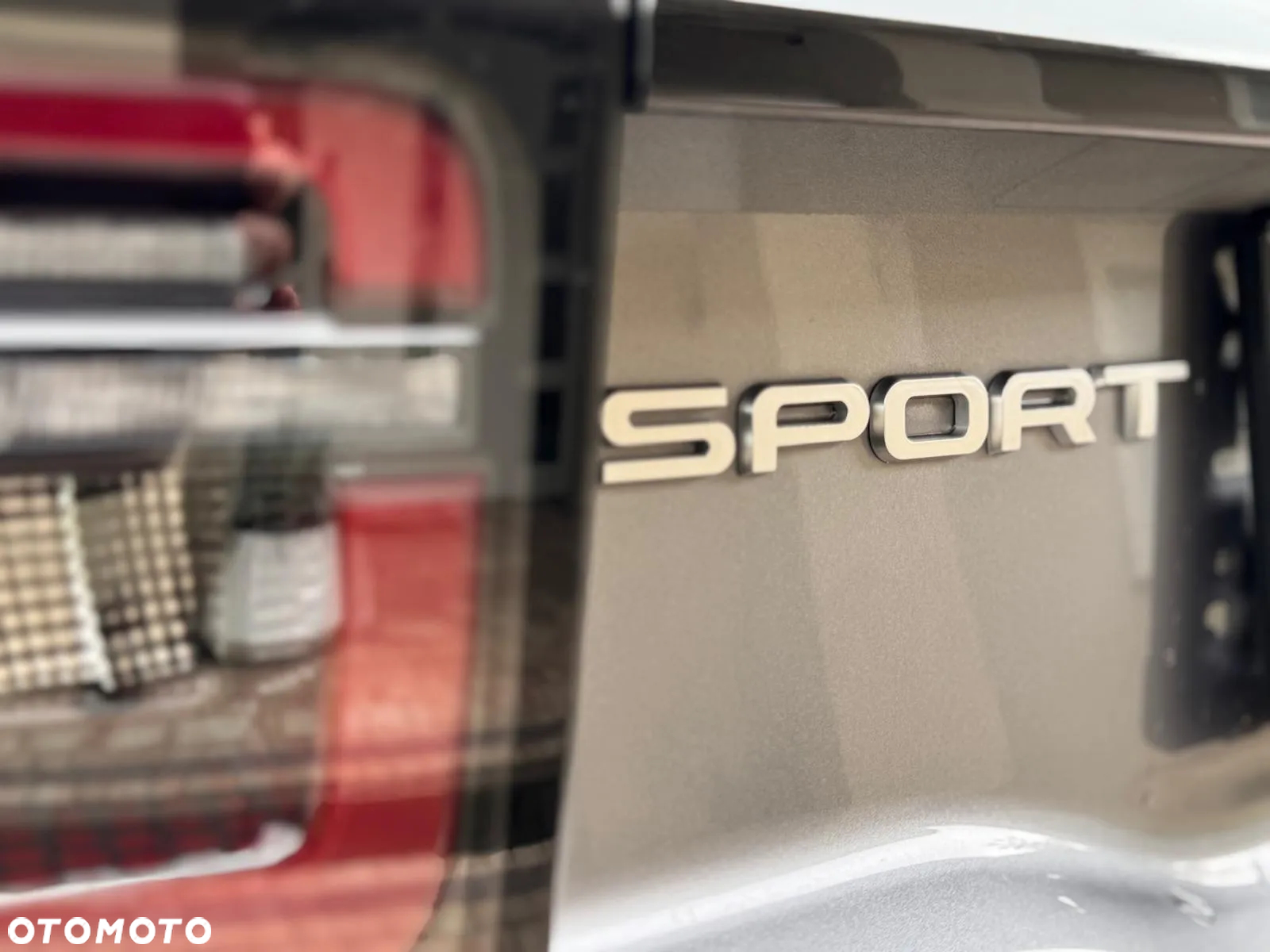Land Rover Discovery Sport - 32