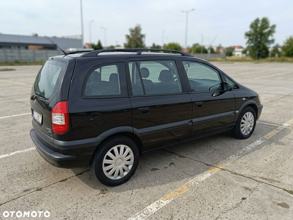Opel Zafira - 2