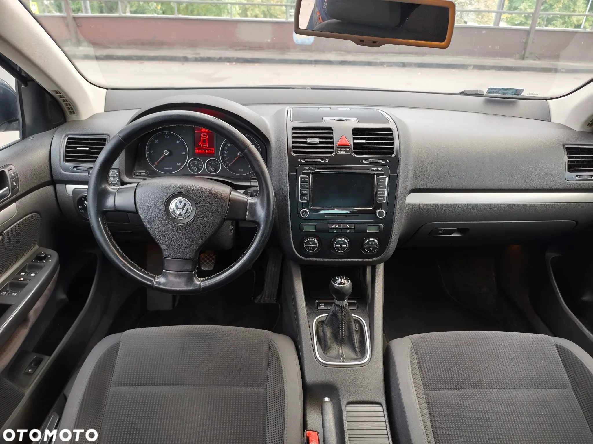 Volkswagen Jetta 1.9 TDI Comfortline - 7