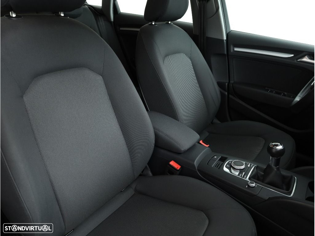 Audi A3 Sportback 30 TDI - 28