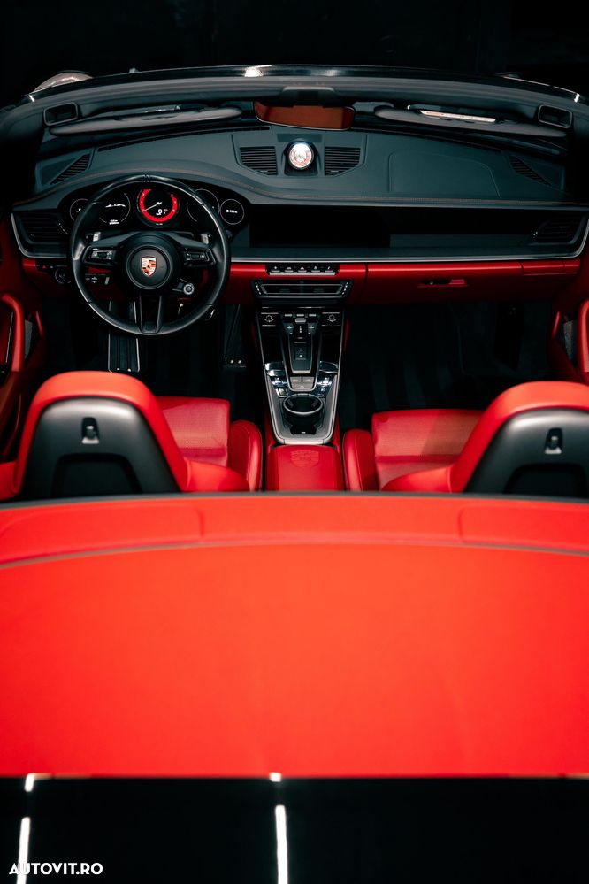 Porsche 911 GTS PDK - 12