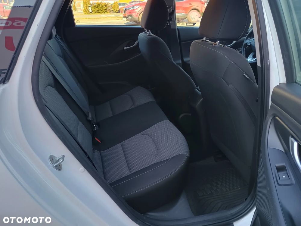 Hyundai i30 1.6 CRDI Passion - 9