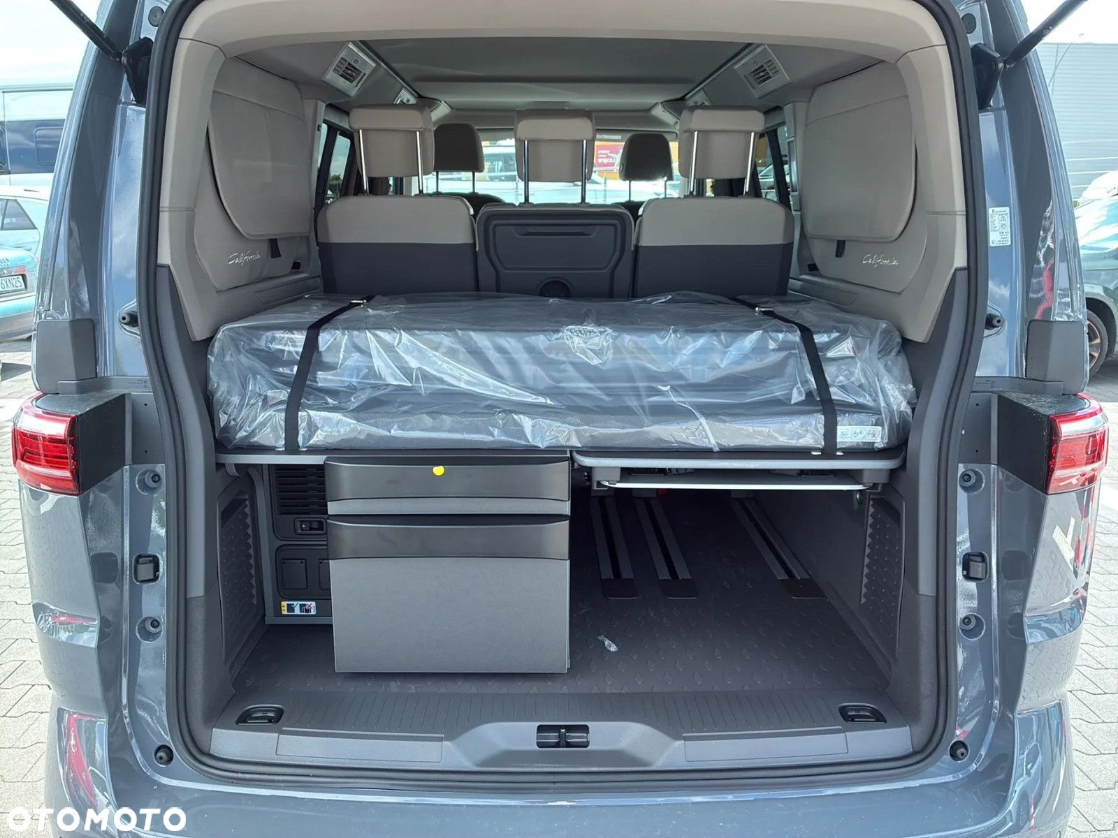 Volkswagen California - 11