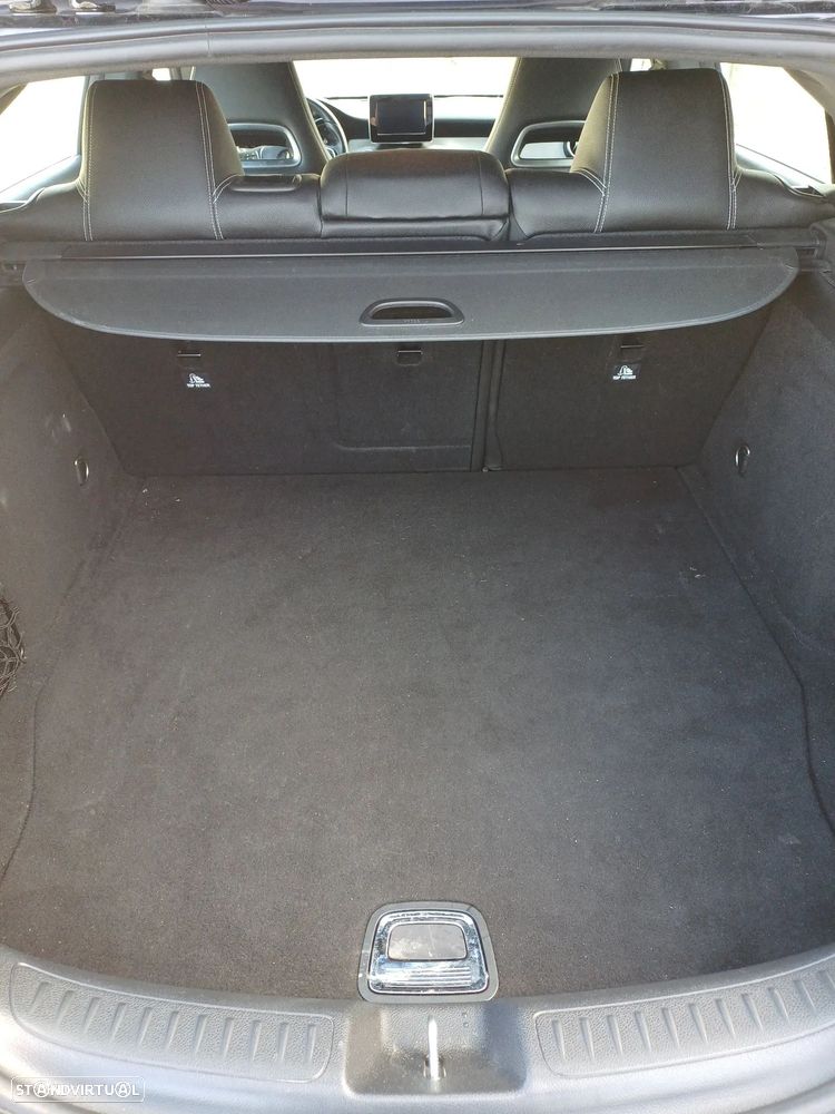 Mercedes-Benz CLA 180 d Peak Edition - 22