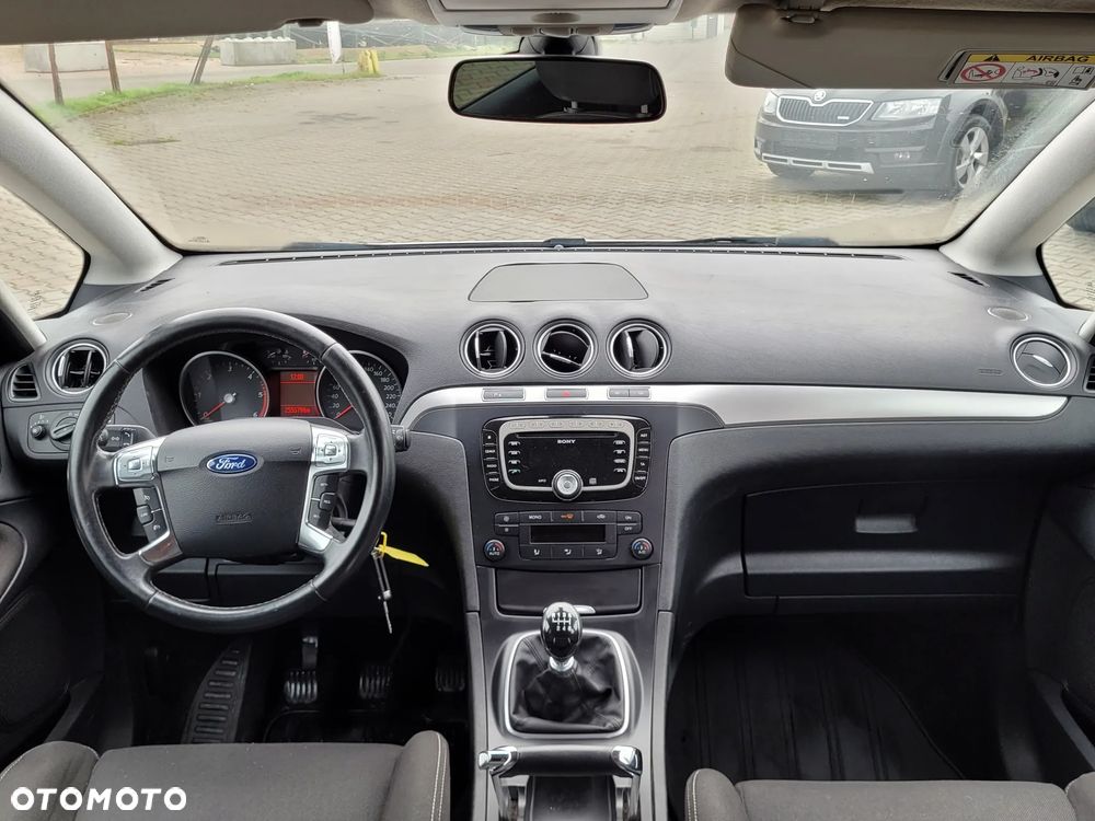 Ford S-Max - 27