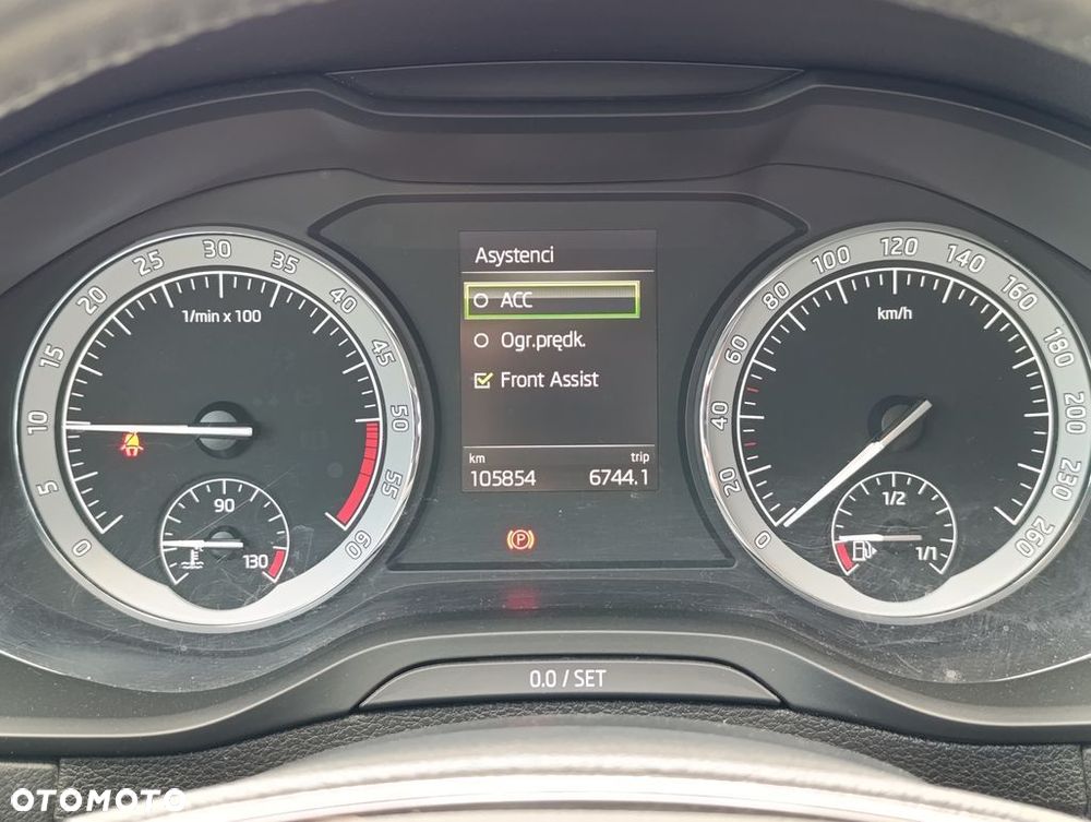 Skoda Karoq 2.0 TDI SCR 4x2 Style - 27