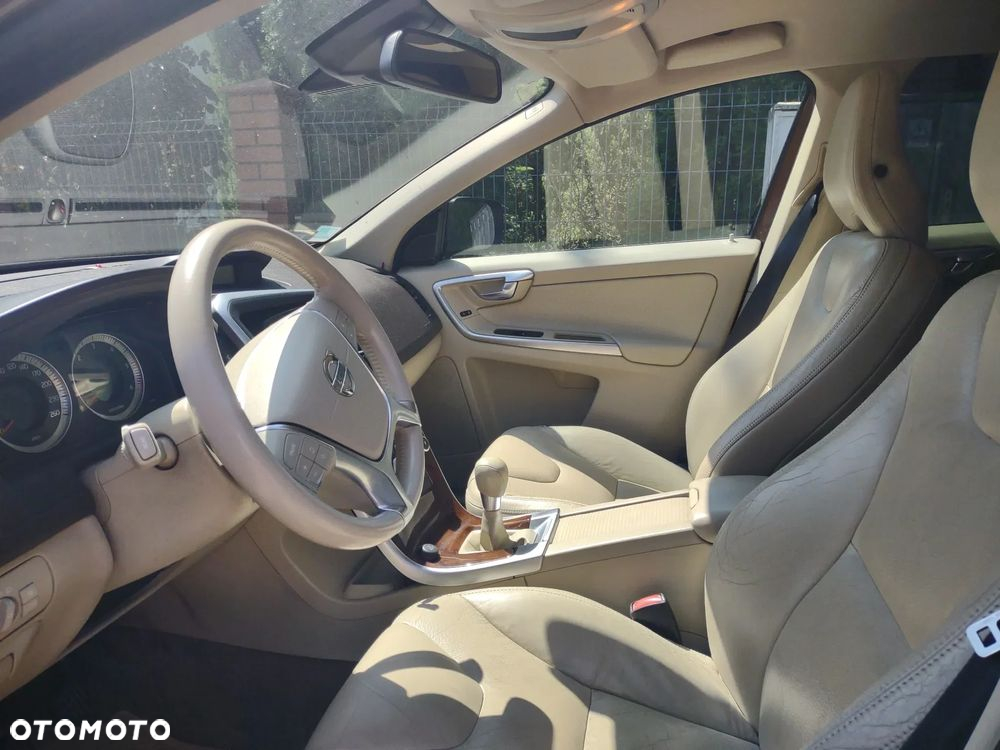 Volvo XC 60 D5 AWD Summum - 9