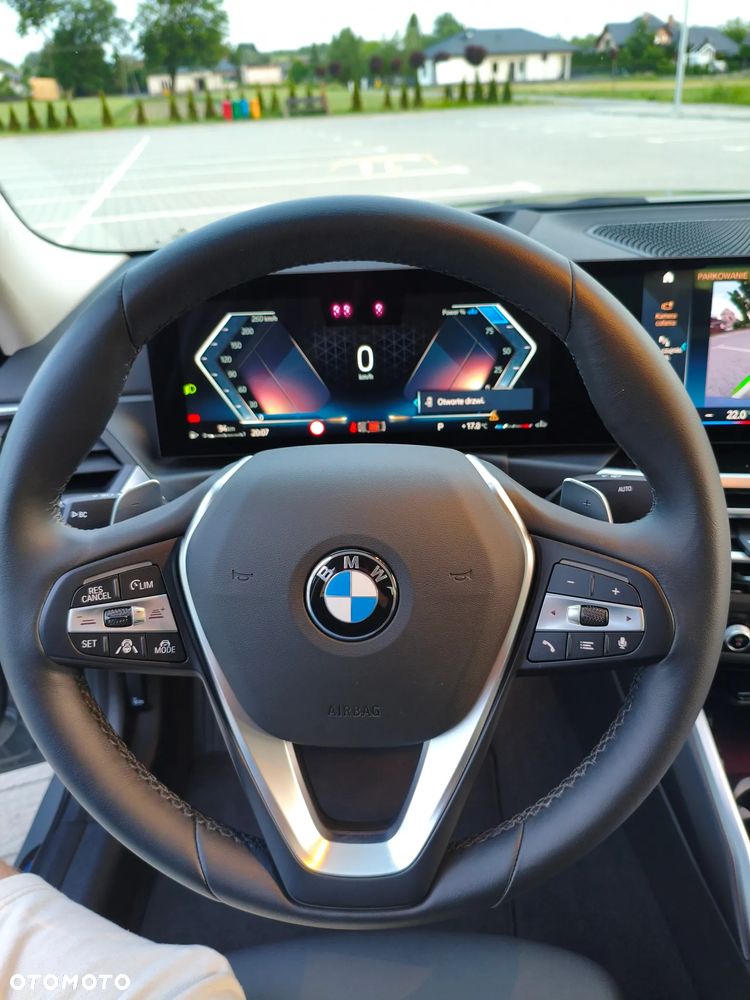 BMW Seria 3 320d xDrive mHEV - 30