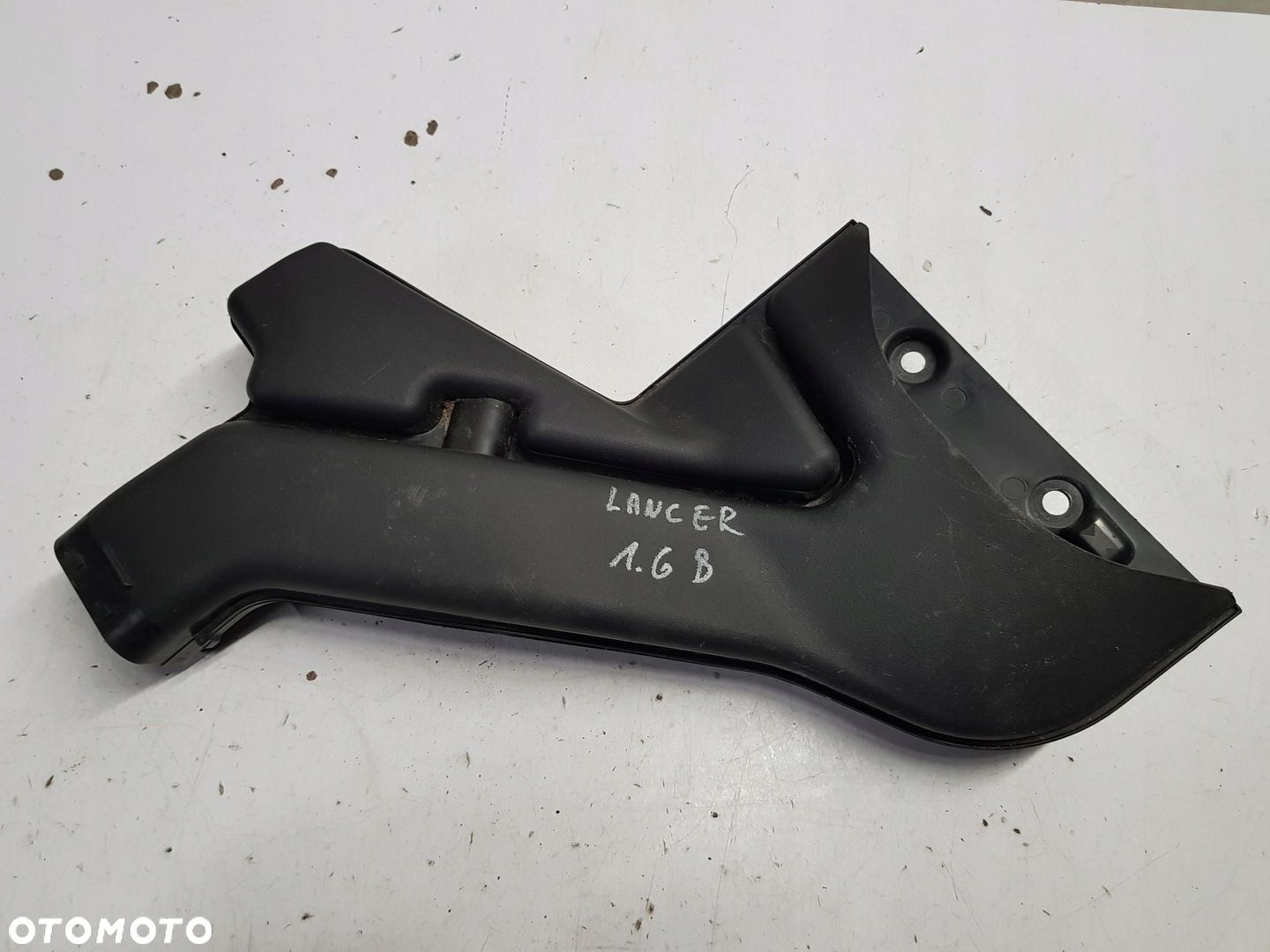 dolot powietrza Mitsubishi Lancer VIII 1.6 - 1