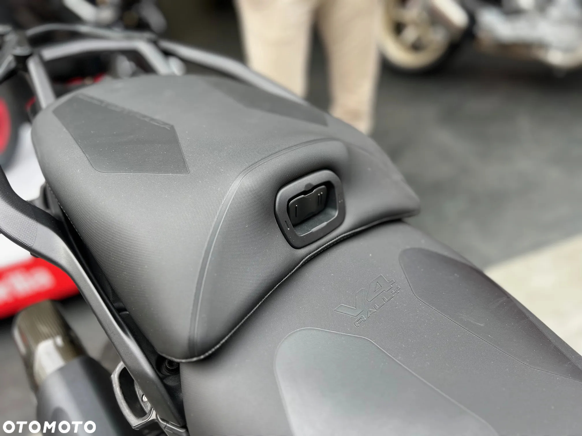 Ducati Multistrada - 11