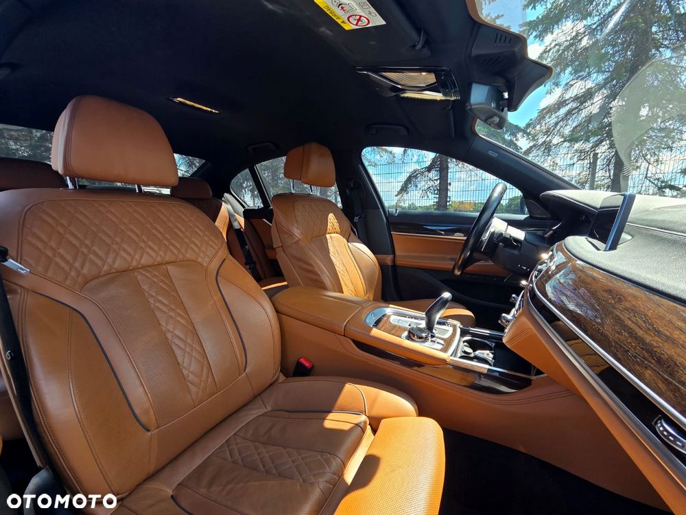 BMW Seria 7 740d xDrive mHEV sport - 16