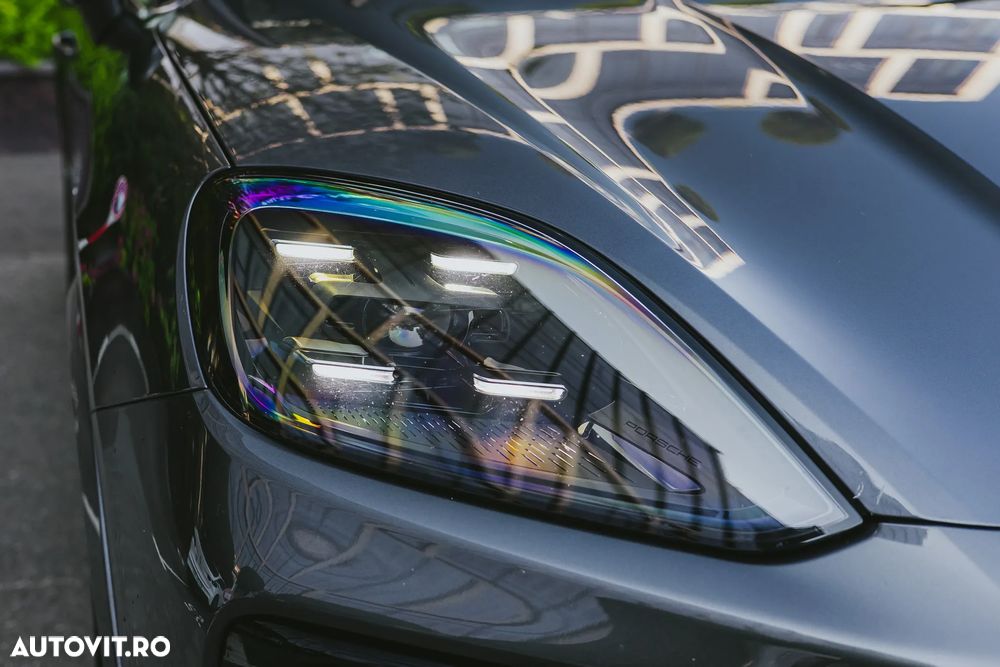 Porsche Cayenne Coupe E-Hybrid - 4
