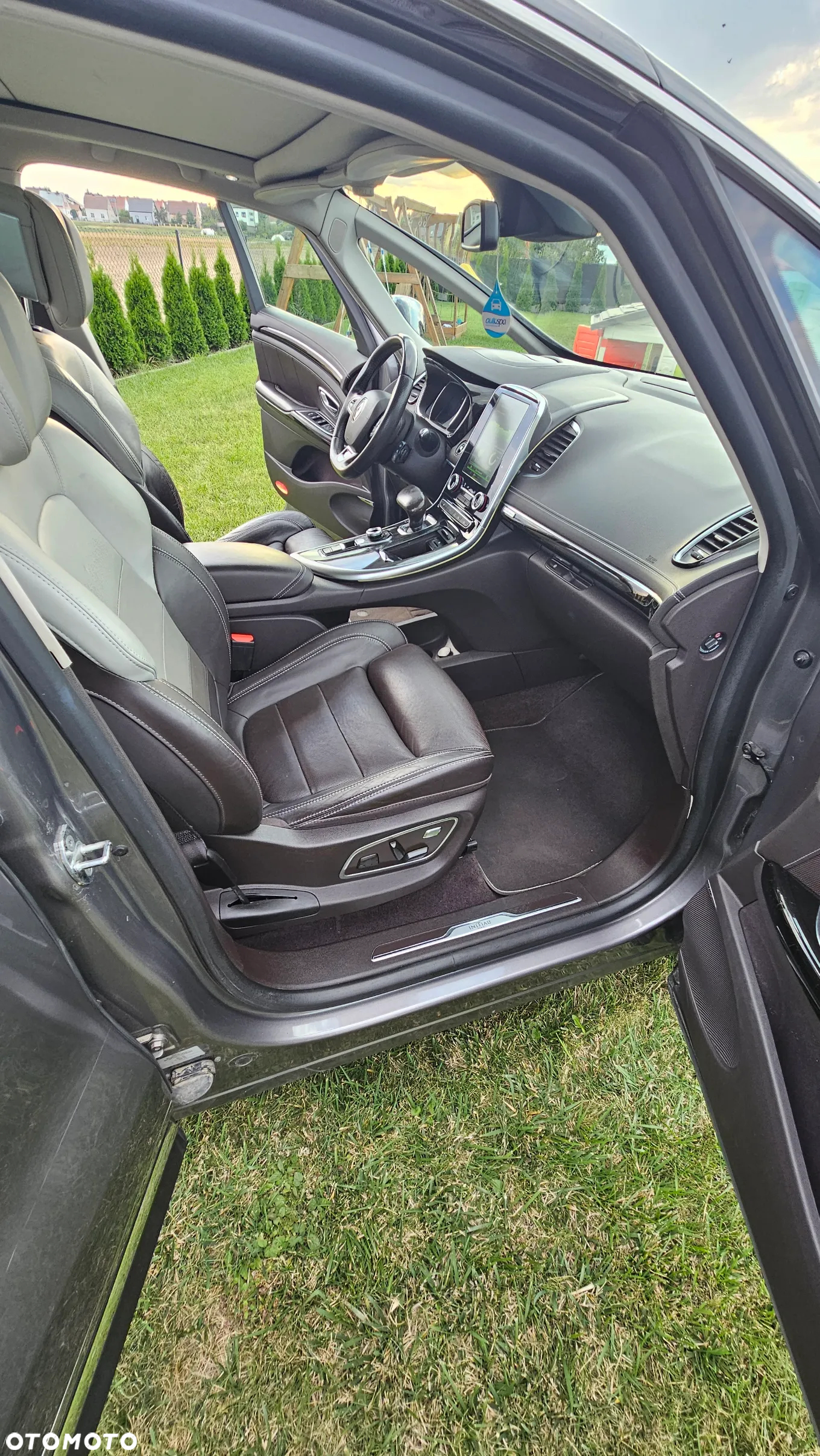 Renault Espace 1.6 dCi Energy Initiale Paris EDC 7os - 13