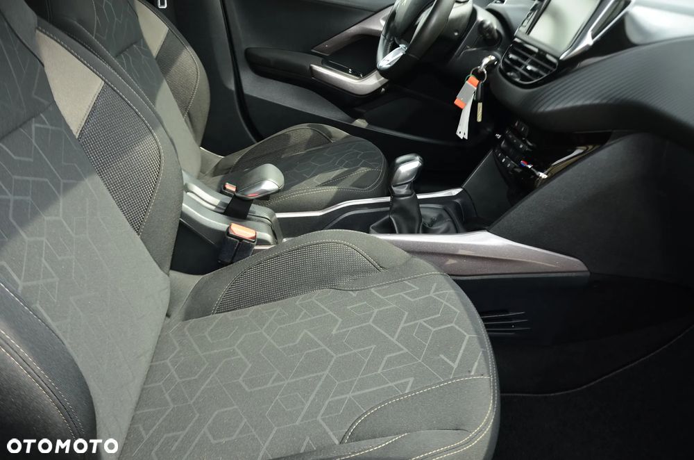 Peugeot 2008 PureTech 82 Style - 24