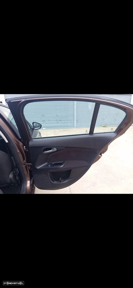 Fiat Tipo 1.3 M-Jet Lounge J17 - 26