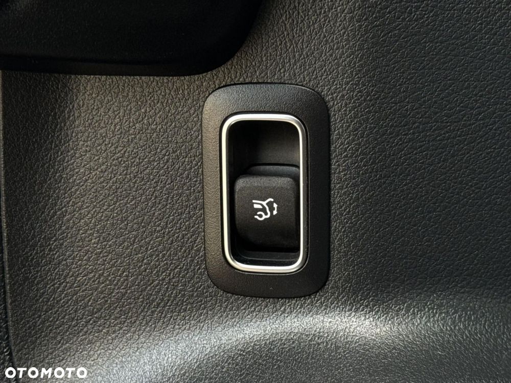 Mercedes-Benz GLB - 29