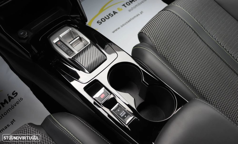 Peugeot 2008 PureTech 130 EAT8 GT - 25