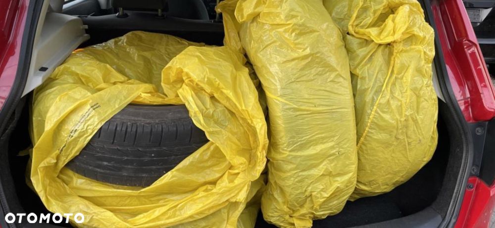 Nissan Qashqai 1.6 visia - 21