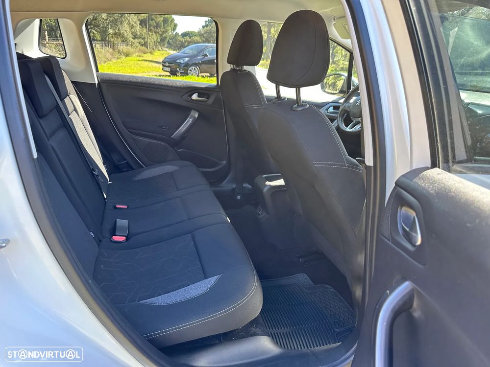 Peugeot 2008 PureTech 82 Style - 10