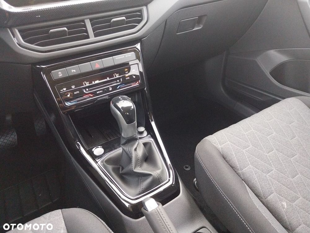 Volkswagen T-Cross - 18