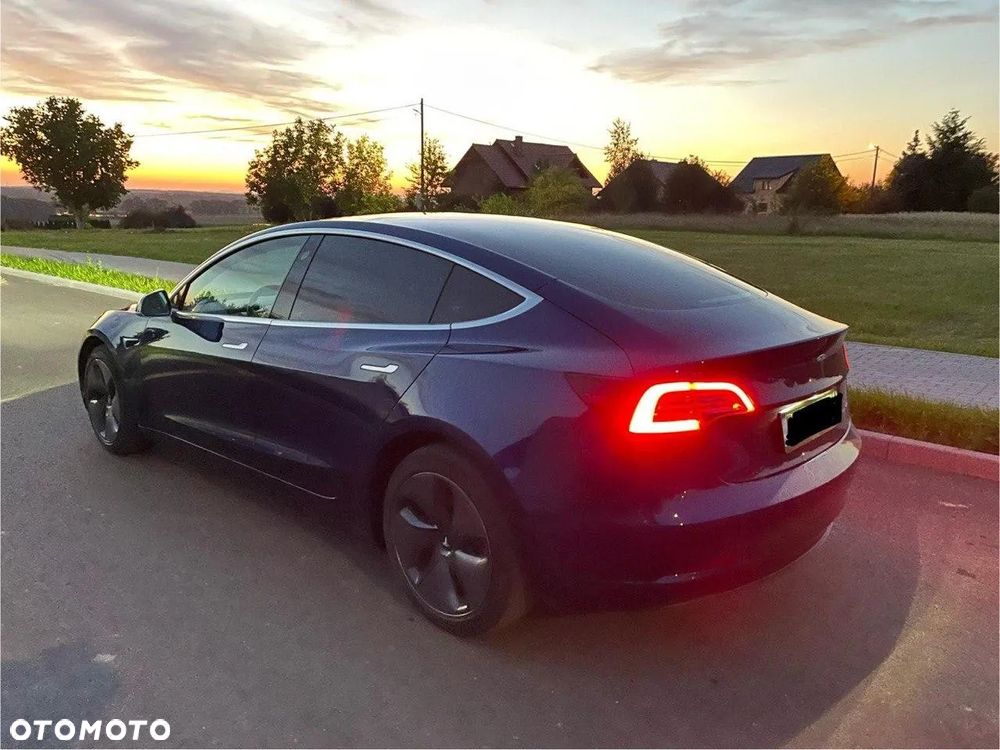 Tesla Model 3 Long Range AWD - 2