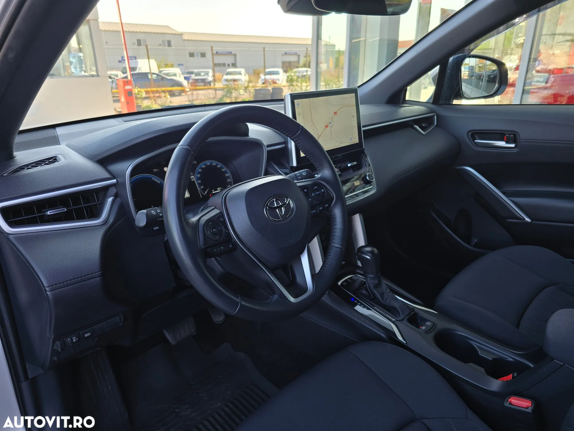 Toyota Corolla Cross - 13