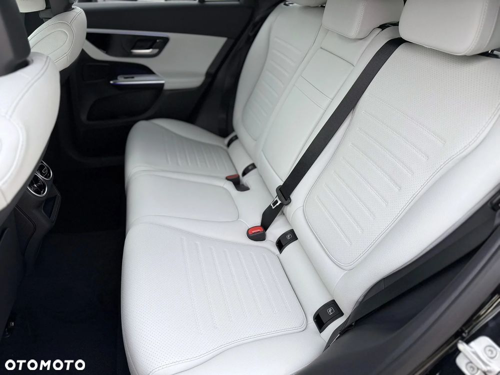Mercedes-Benz GLC - 29