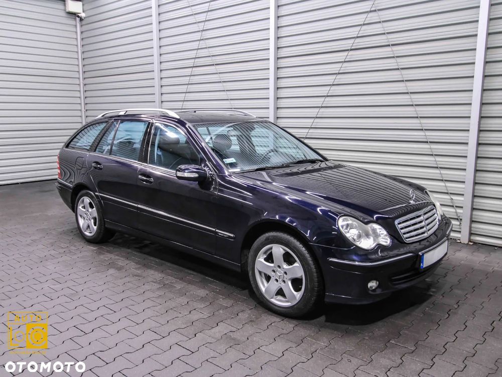 Mercedes-Benz Klasa C 200 T Kompressor Automatik Avantgarde Sport Edition - 5