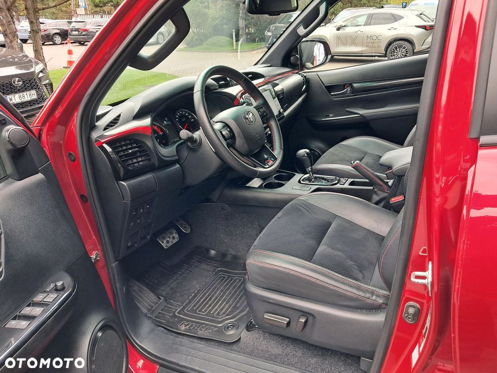 Toyota Hilux 2.8 D-4D Double Cab GR Sport 4x4 - 5