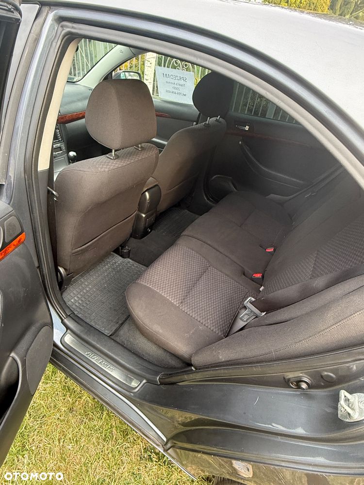 Toyota Avensis 2.2 D-4D Sol - 6